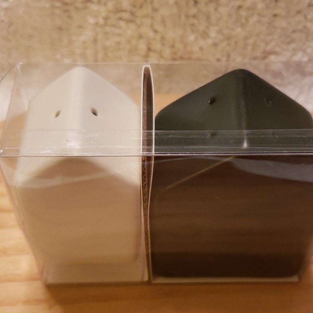 Hearth & Hand | NWT Salt and Pepper Shakers - Picture 2 of 4